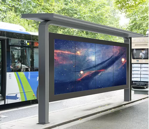 Outdoor-Bus-Stop-Digital-Signage
